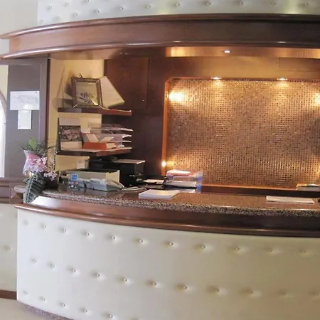 La Rotonda Apartmanhotel 3*